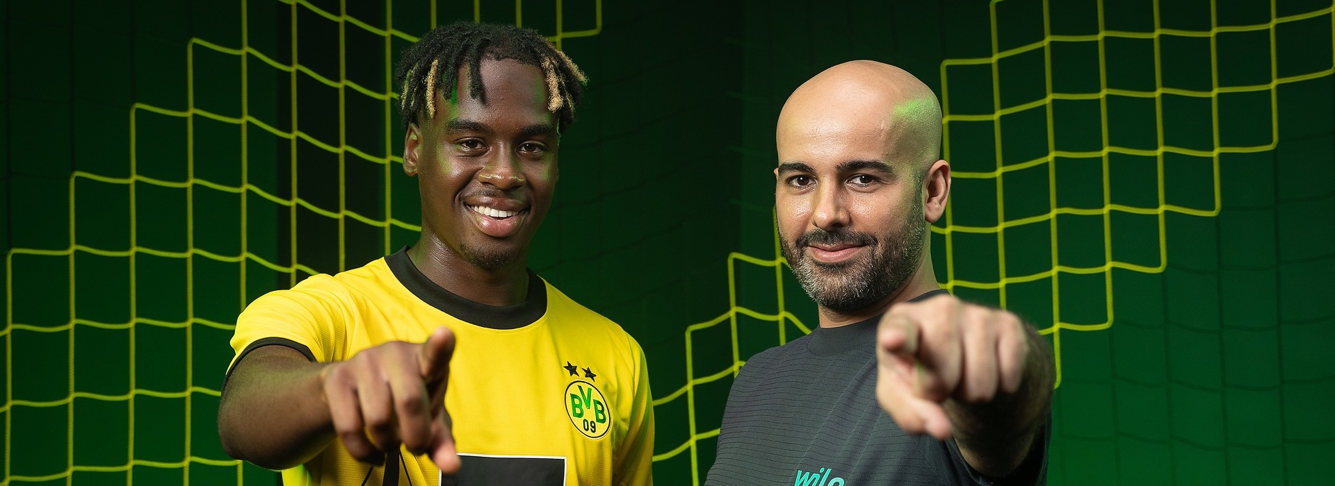 Jamie Bynoe-Gittens (BVB) und Marouan Aboudaoud (WILO SE)