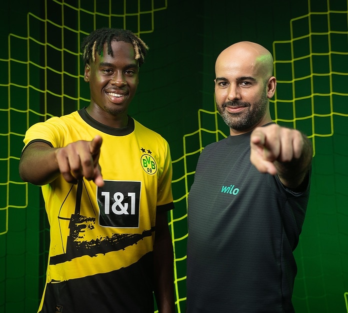 Jamie Bynoe-Gittens (BVB) und Marouan Aboudaoud (WILO SE)